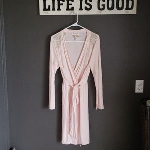 Jessica Simpson robe